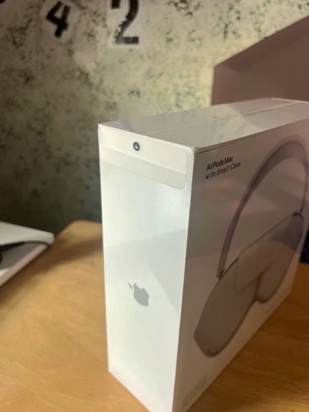 Apple AirPods Max 1U95 Used image 2