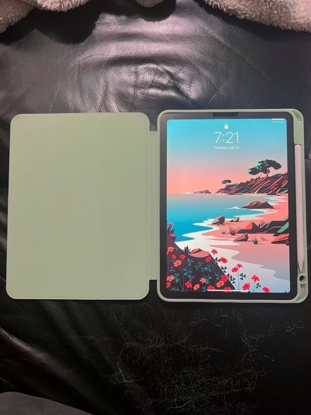 Apple iPad Air 4th Generation 64GB Sky Blue Unlocked - Used